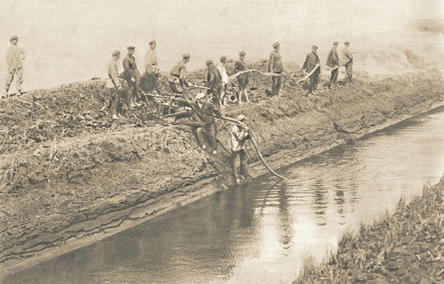 Ð¢ÑÑÐµÐ½Ð¸Ðµ Ð¿Ð¾Ð¶Ð°ÑÐ° Ð½Ð° Ð±Ð¾Ð»Ð¾ÑÐµ. 1920-Ðµ Ð³Ð¾Ð´Ñ.