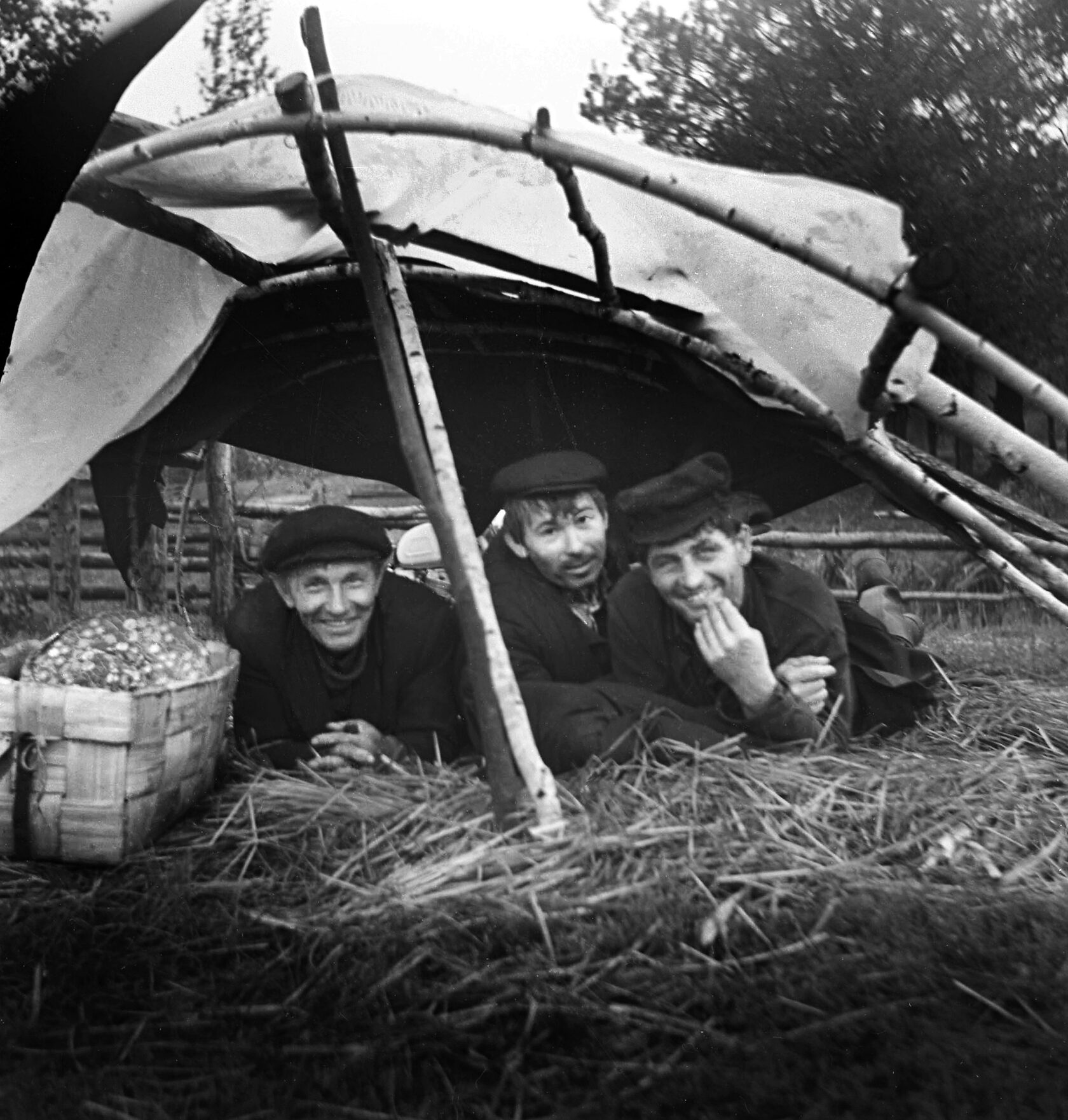 1970-Ñ Ð³Ð³., Ð². ÐÑÐºÑÐ°, ÐÐµÐ»ÑÑÑÑÐºÑ Ñ-Ð½. ÐÐ¾Ð¼ÐµÐ»ÑÑÐºÐ°Ñ Ð²Ð¾Ð±Ð». Ð¤Ð°ÑÐ¾Ð³ÑÐ°Ñ ÐÐ°ÑÐ°Ð»Ð»Ñ ÐÐ¾ÑÐ°Ñ ÐÑÑÑÑ ÐÐ°ÑÐ°Ð»Ð»Ñ ÐÐ¾ÑÐ°Ñ